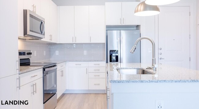 6311 S 1st St in Austin, TX - Foto de edificio - Building Photo