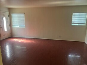 7357 Darby Ave in Los Angeles, CA - Building Photo - Building Photo