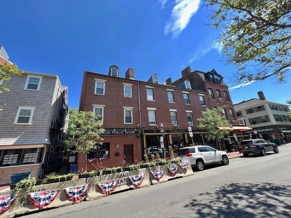 87 Main St, Unit 1 in Boston, MA - Foto de edificio