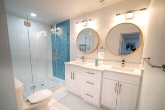 1909 E Crenshaw St in Tampa, FL - Building Photo - Building Photo