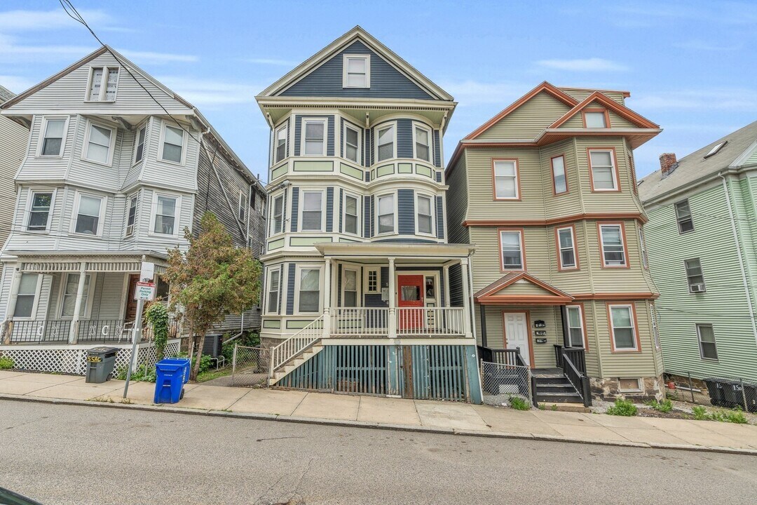 5 Sachem St, Unit 3 in Boston, MA - Building Photo