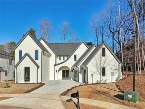 120 Thome Dr in Alpharetta, GA - Building Photo - Building Photo