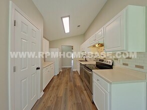 926 Lajolla Ln in Mary Esther, FL - Building Photo - Building Photo
