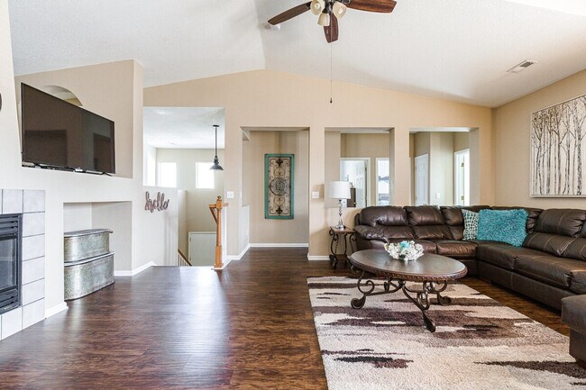 22898 E Euclid Cir in Aurora, CO - Building Photo - Building Photo