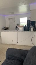 704 NE 4th St in Hallandale Beach, FL - Building Photo - Building Photo