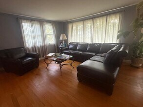 4225 Stars Rd in East Marion, NY - Building Photo - Building Photo