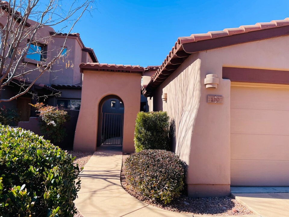 110 Colinas in Sedona, AZ - Building Photo