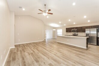 2037 Harvest Landing Cir in Lakeland, FL - Building Photo - Building Photo