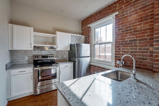 property at 10 Walnut Alley