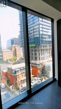 55 Charles St E in Toronto, ON - Building Photo - Building Photo