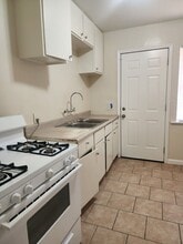 1210 Oregon St in Bakersfield, CA - Building Photo - Building Photo