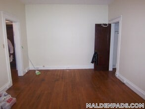 349 Pleasant St in Malden, MA - Building Photo - Building Photo