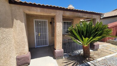 16918 Sorrento Ln in Victorville, CA - Building Photo - Building Photo