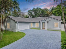 1811 SW 124th Way in Miramar, FL - Building Photo