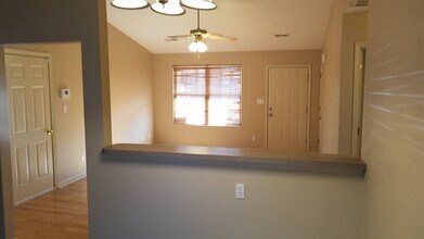 1825 Tillery Square Ln in Knoxville, TN - Building Photo - Building Photo