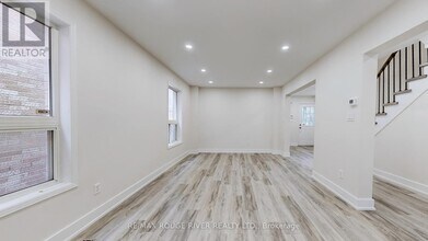 6 Hibbard Dr in Ajax, ON - Building Photo - Building Photo