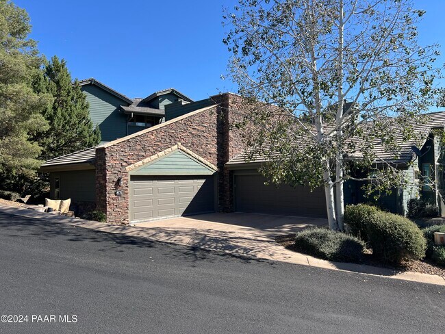 property at 671 Crosscreek Dr