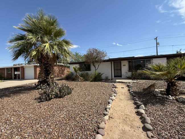 4832 E 24th St in Tucson, AZ - Building Photo - Building Photo
