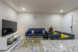8110 Albacore Dr in Houston, TX - Building Photo - Building Photo