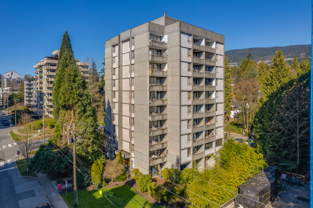 Antonietta' Place in West Vancouver, BC - Building Photo