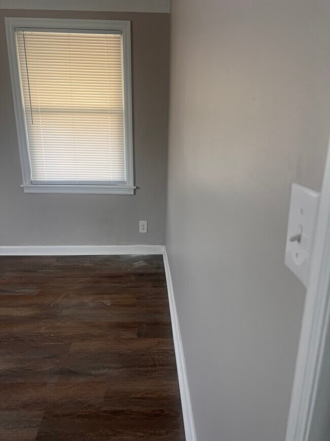 3413 Linwood Ave in Louisville, KY - Building Photo - Building Photo