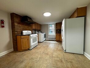 71 Summit Ave in Jersey City, NJ - Building Photo - Building Photo