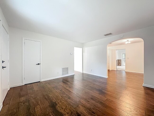 5243 Poppy Dr in Jacksonville, FL - Building Photo - Building Photo