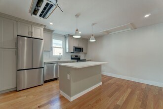 88 Lyon St in New Haven, CT - Building Photo - Building Photo