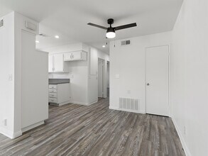 20757 Plum Canyon Rd in Santa Clarita, CA - Building Photo - Building Photo
