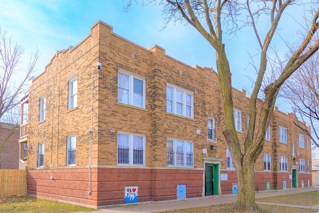 3511 W Huron St in Chicago, IL - Building Photo - Building Photo