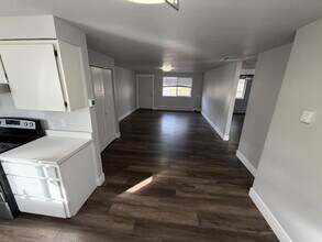 908 E Violet Ave in Coeur d'Alene, ID - Building Photo - Building Photo