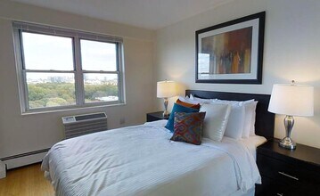 175 Freeman St in Brookline, MA - Building Photo - Building Photo