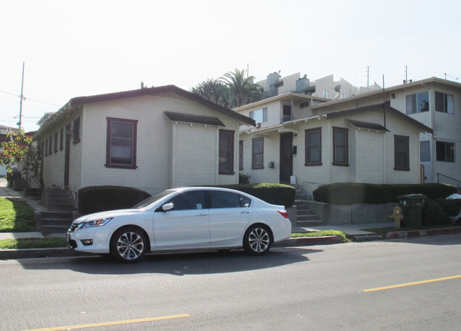 643 W 23rd St in San Pedro, CA - Foto de edificio - Building Photo