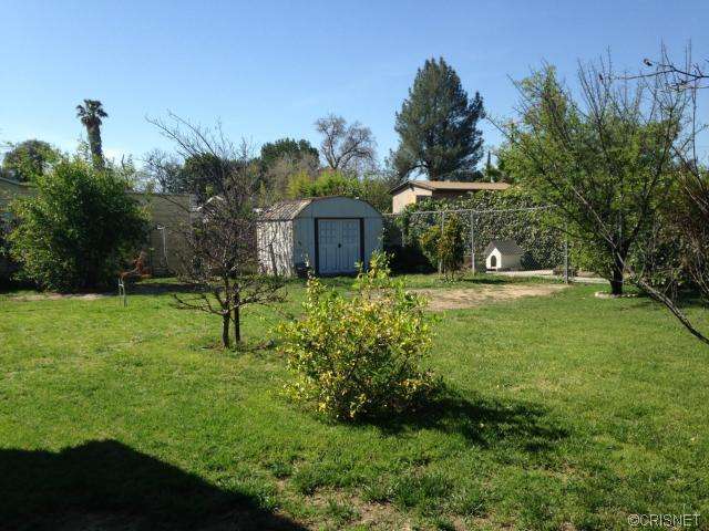 18649 Chase St in Northridge, CA - Building Photo - Building Photo