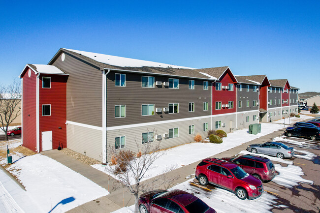 Mirada Manor Apartments in Sioux Falls, SD - Building Photo - Building Photo