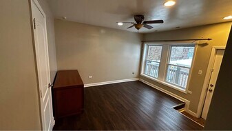 4510 S Laflin St, Unit 2R in Chicago, IL - Building Photo