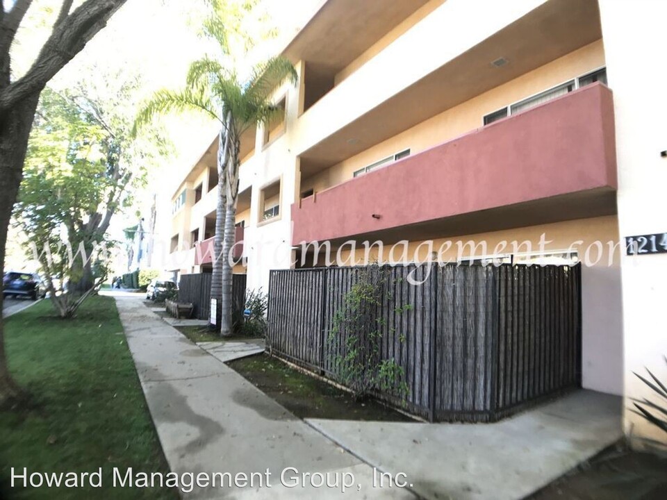 1214 Idaho Ave in Santa Monica, CA - Building Photo