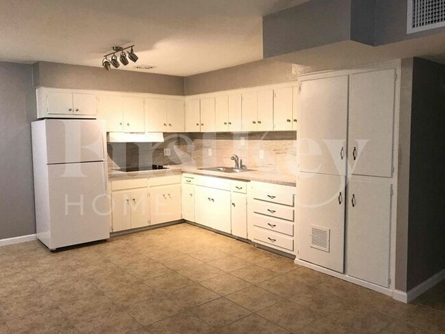 4641 N 71st Ave in Phoenix, AZ - Building Photo - Building Photo