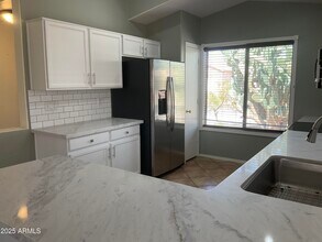 16273 W Davis Rd in Surprise, AZ - Building Photo - Building Photo