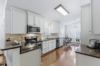 128 Seminole Rd in Atlantic Beach, FL - Building Photo - Building Photo