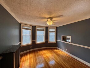 57 Clarendon Ave, Unit 57 in Somerville, MA - Foto de edificio - Building Photo