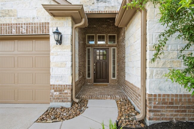 property at 5619 S Denham Ridge Ln
