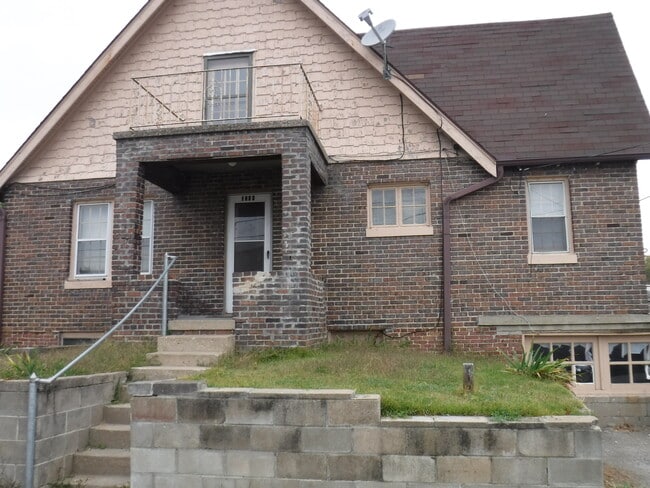 property at 1208 S Belt Hwy