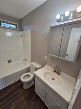 734 N Country Acres Ave, Unit 305 in Wichita, KS - Foto de edificio - Building Photo