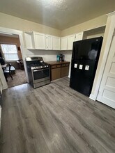 80 N Sugar St in Nampa, ID - Foto de edificio - Building Photo