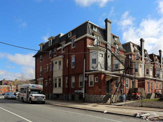 4324 Walnut St in Philadelphia, PA - Foto de edificio - Building Photo
