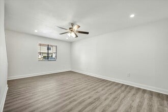 217 Debora Ct in Altamonte Springs, FL - Building Photo - Building Photo