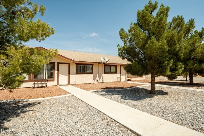2120 McMurray Dr in Pahrump, NV - Building Photo - Building Photo