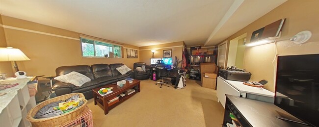 33 Westgate Rd, Unit #1 in Boston College, MA - Building Photo - Building Photo