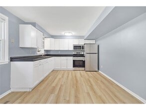 6040 Hemlock Ln N in Plymouth, MN - Building Photo - Building Photo